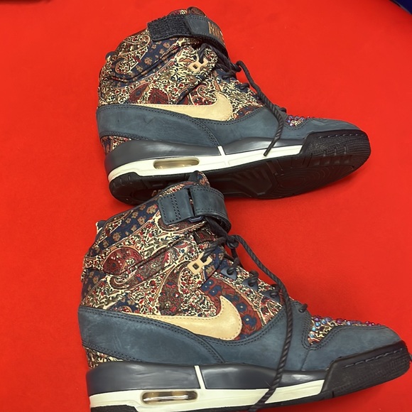 Nike customized heeled tennis - Picture 3 of 6